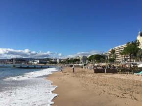 Гостиница Palm beach Cannes  Канны